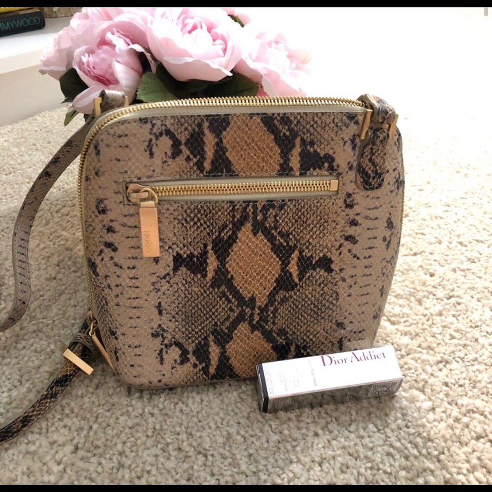 NWT! HOBO “Nash” Crossbody in Gradient Python